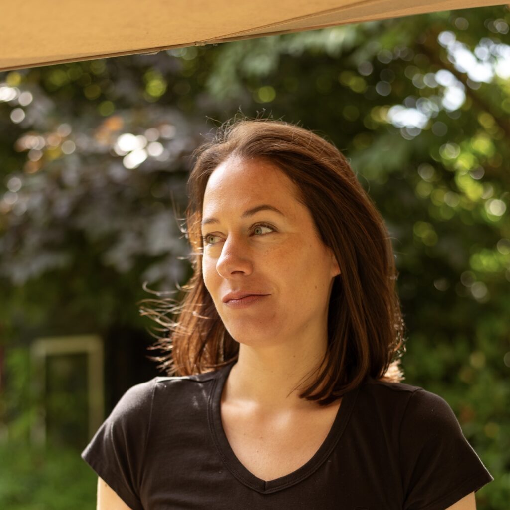 Oprichter Chantal Straver op de plek van Doyo